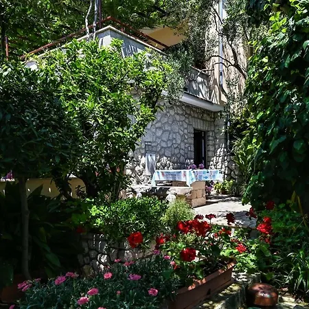 Lara Mali Losinj